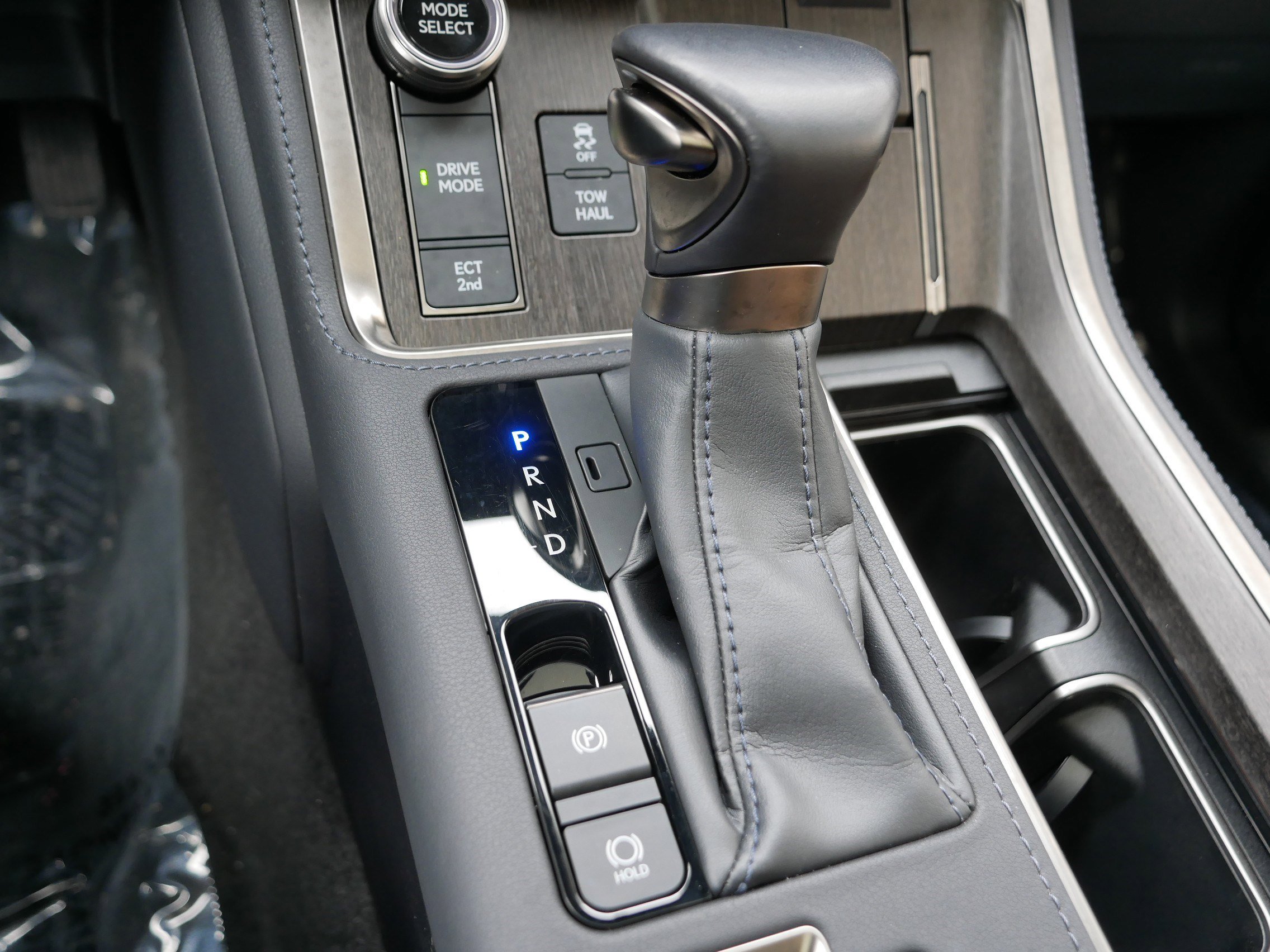 Used 2024 Lexus GX 550 w/ Accessory Package (2T) image 24