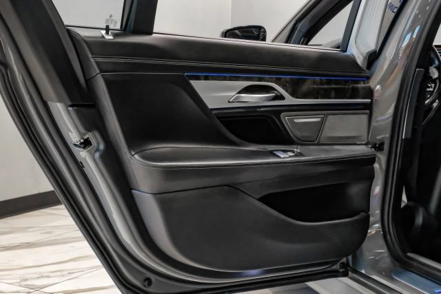 Used 2020 BMW 750i xDrive w/ Executive Package AWD/4WD image 64