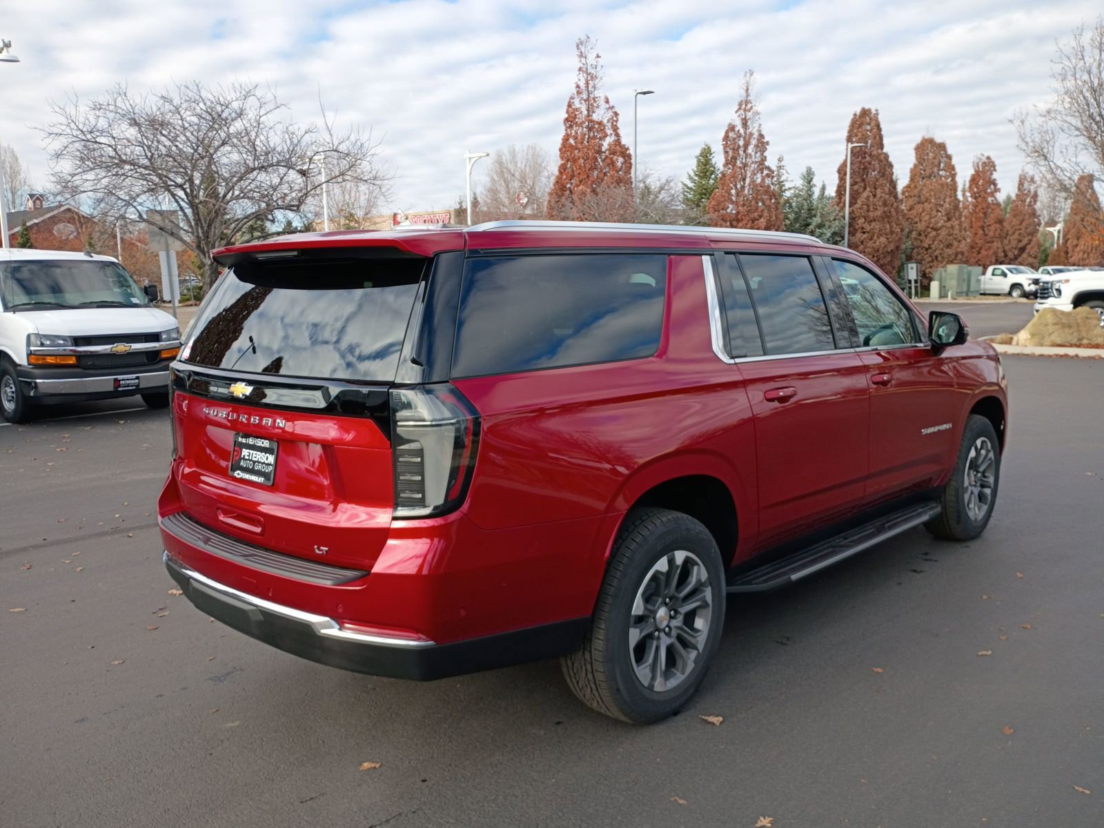 New 2026 Chevrolet Suburban LT image 11