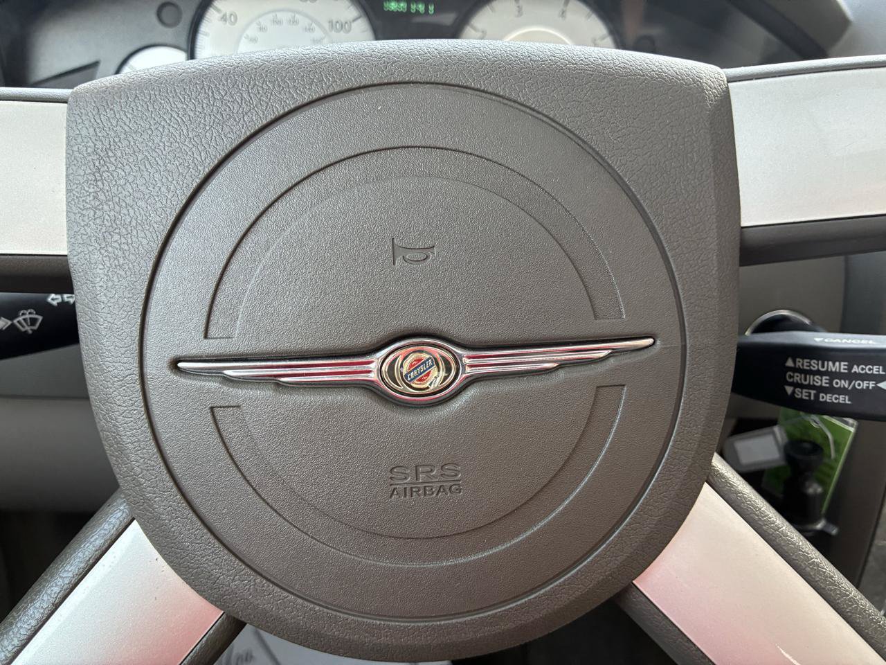 Used 2008 Chrysler 300 Touring RWD image 17