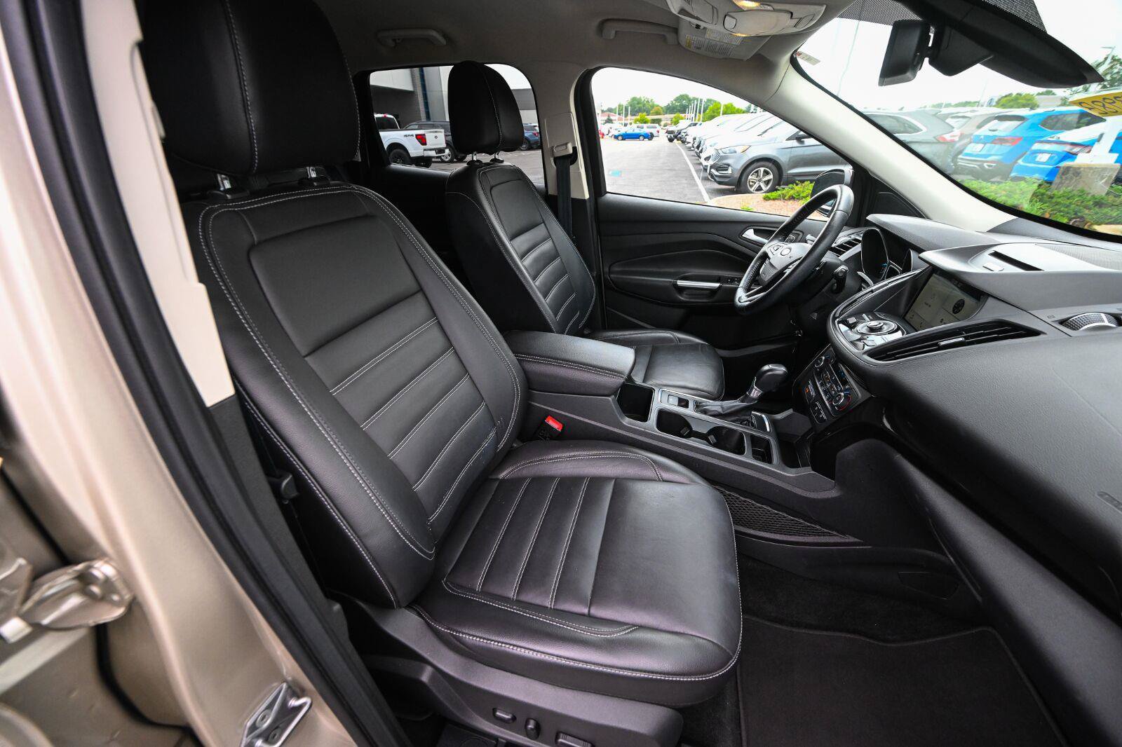 Used 2017 Ford Escape Titanium AWD/4WD image 26