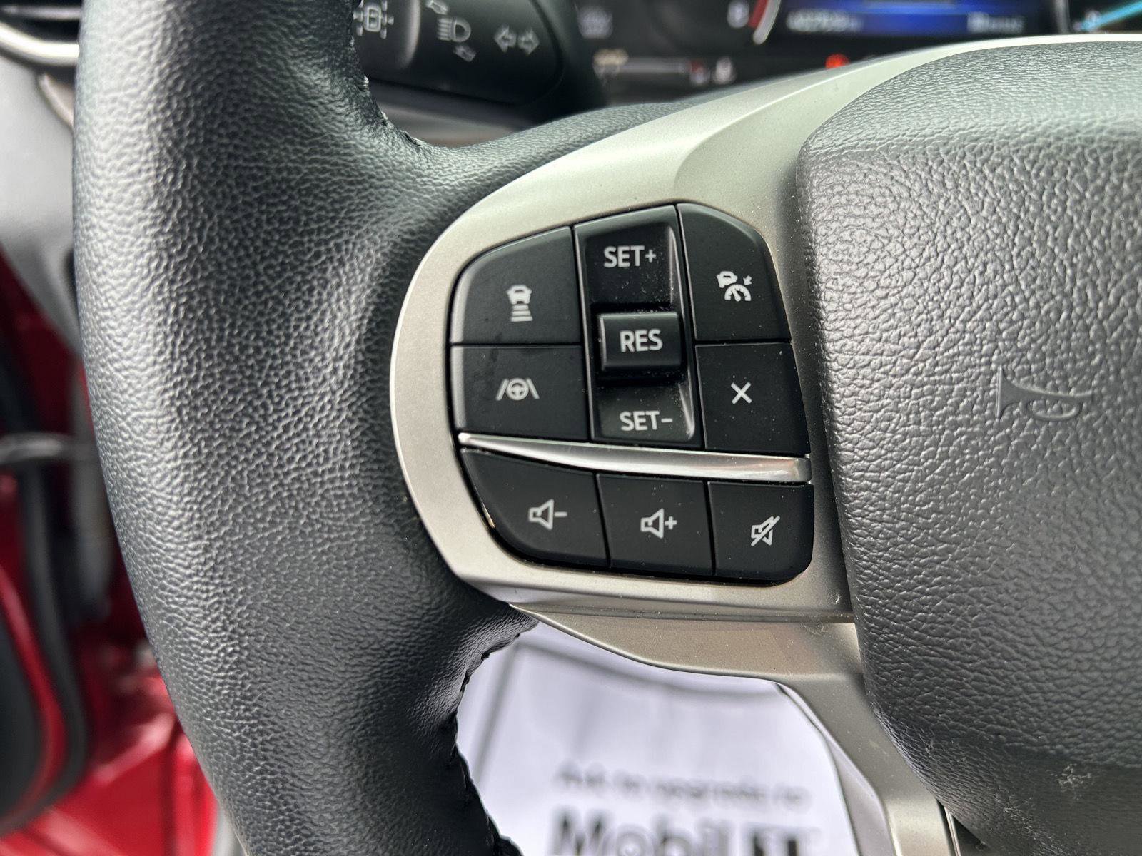 Used 2023 Ford Explorer Limited image 20