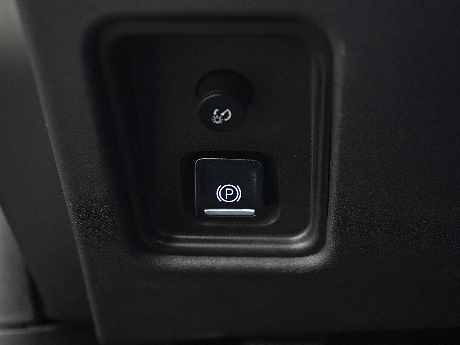 Used 2025 Chevrolet Corvette Stingray w/ Z51 Performance Package image 23