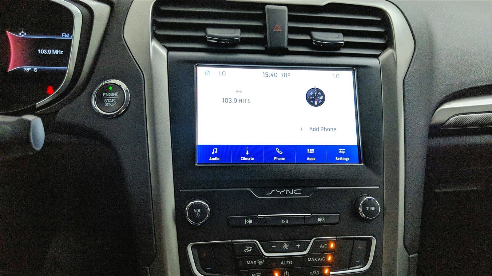 Used 2020 Ford Fusion SE image 29