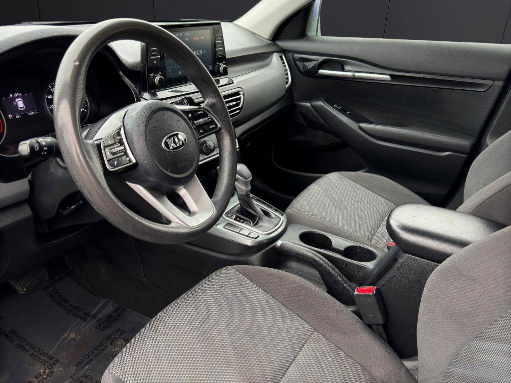 Used 2021 Kia Seltos LX image 12