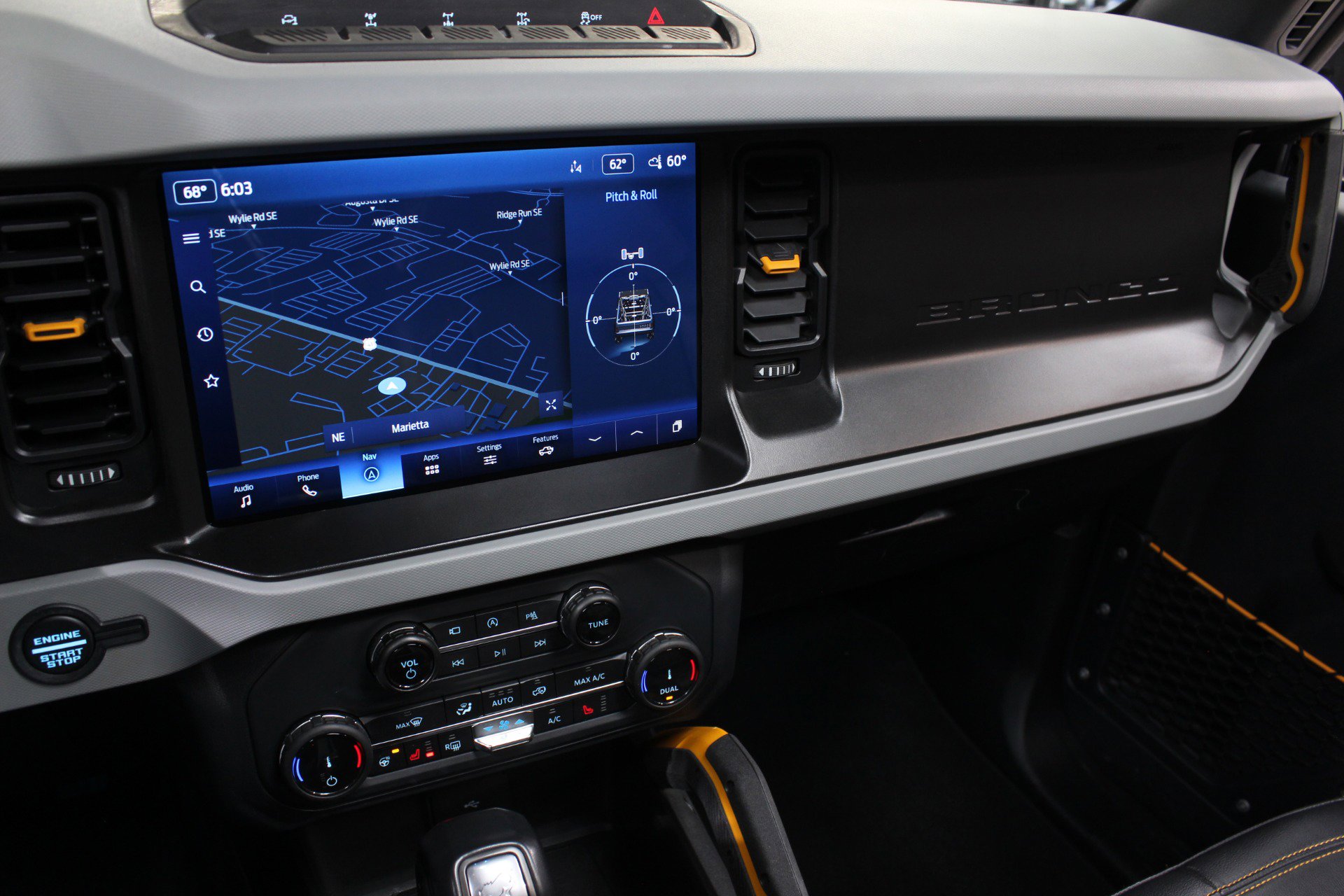 Used 2022 Ford Bronco Badlands image 48