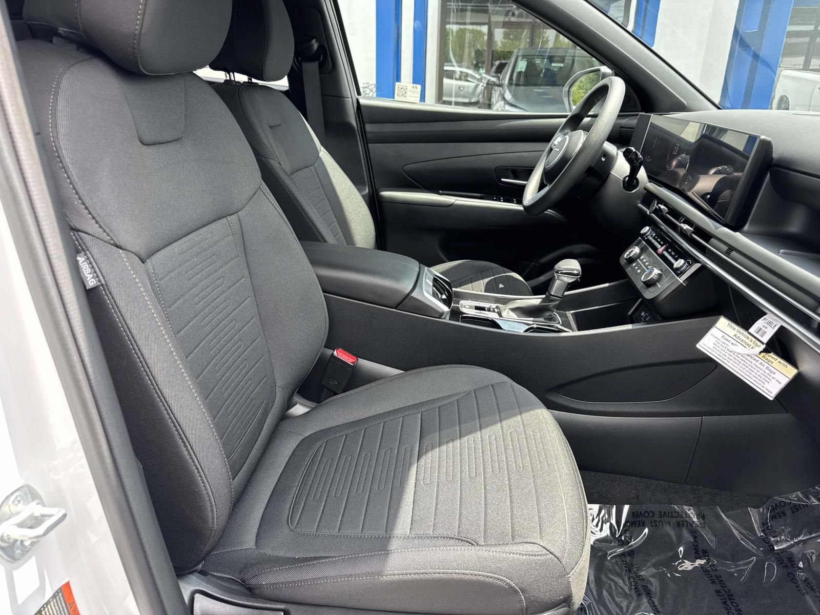 Used 2025 Hyundai Santa Cruz SE AWD/4WD image 25