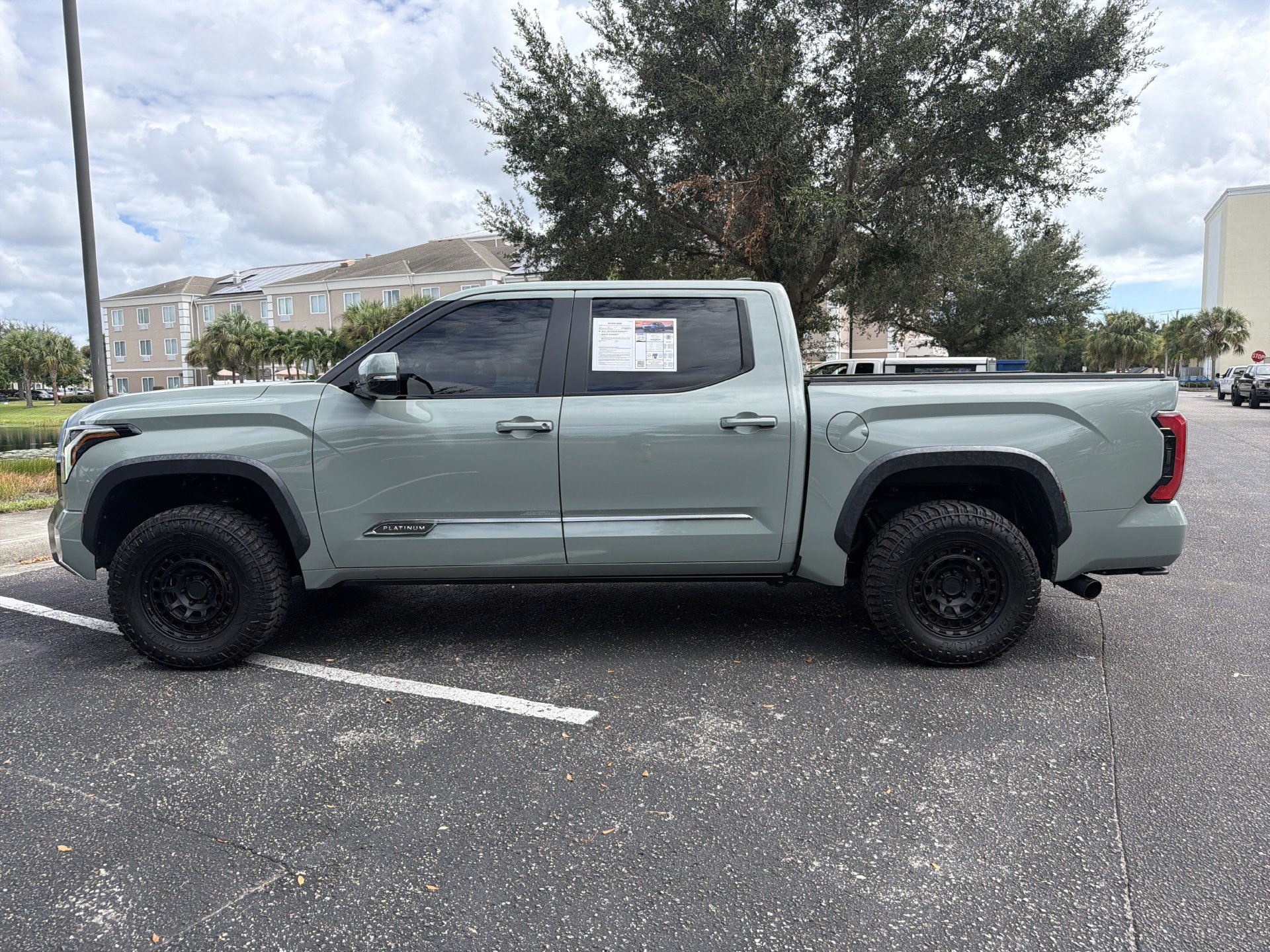 Used 2025 Toyota Tundra Platinum AWD/4WD image 7