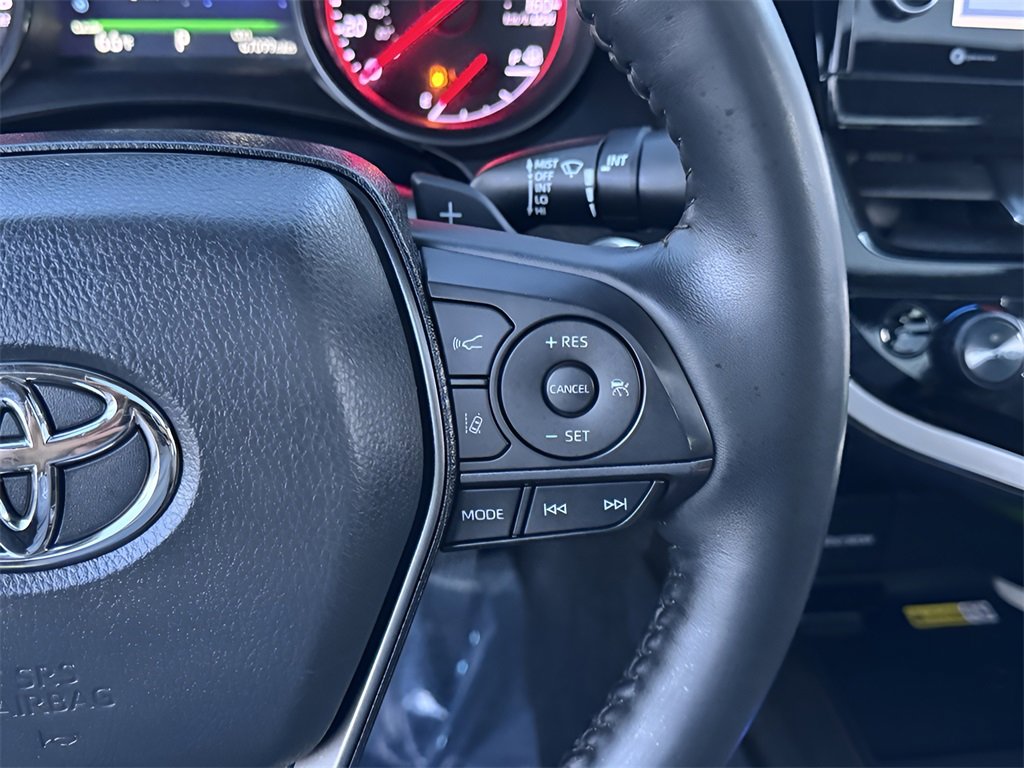 Used 2022 Toyota Camry XSE image 15