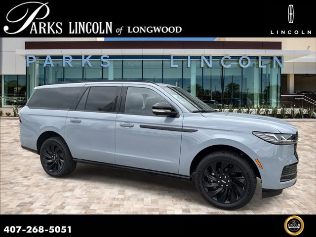 New 2026 Lincoln Navigator L Reserve w/ Jet Appearance Package