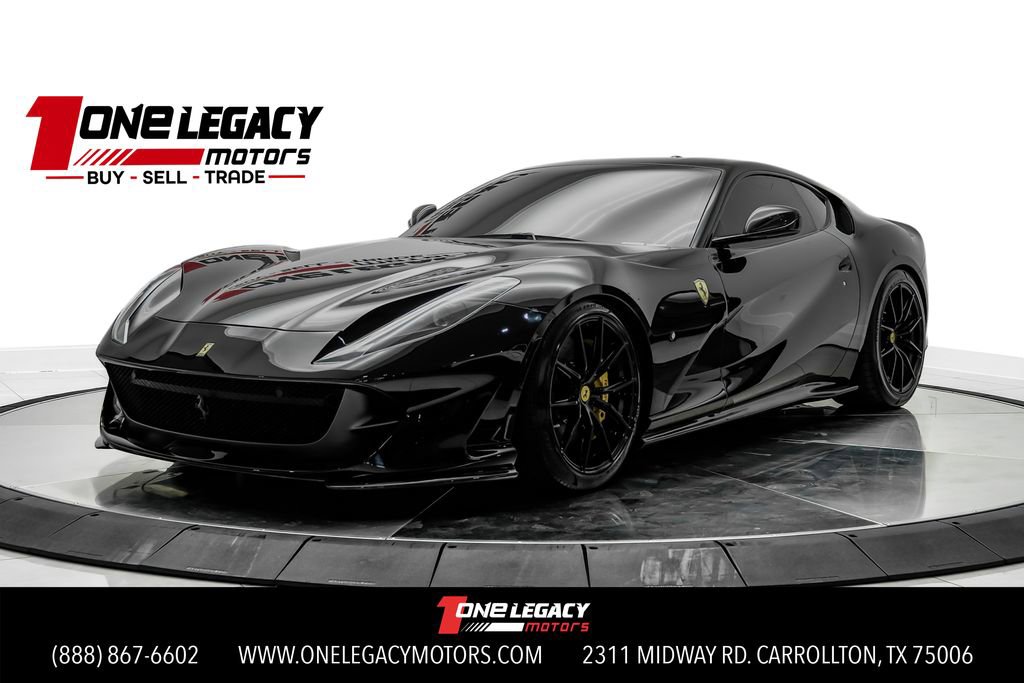 Used 2019 Ferrari 812 Superfast RWD image 1