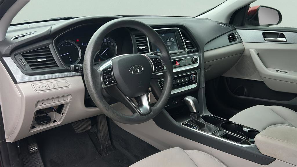Used 2018 Hyundai Sonata SE FWD image 11