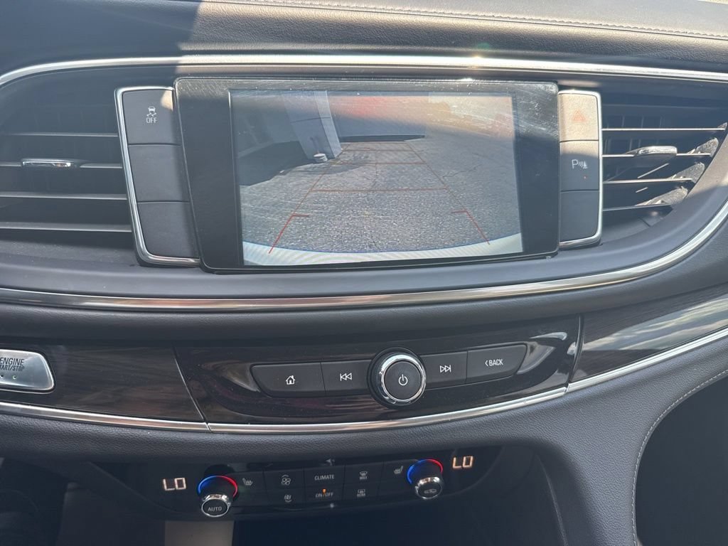 Used 2019 Buick Enclave Essence FWD image 28