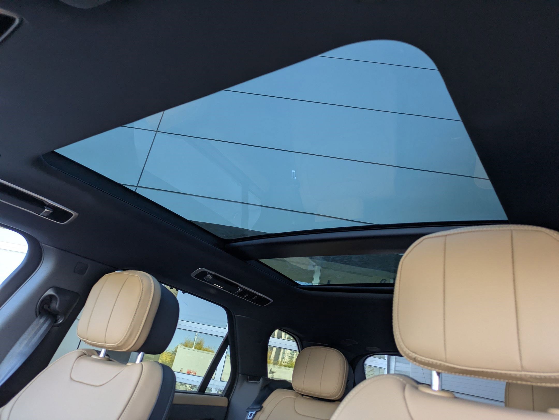 New 2025 Land Rover Range Rover Sport Dynamic SE image 25