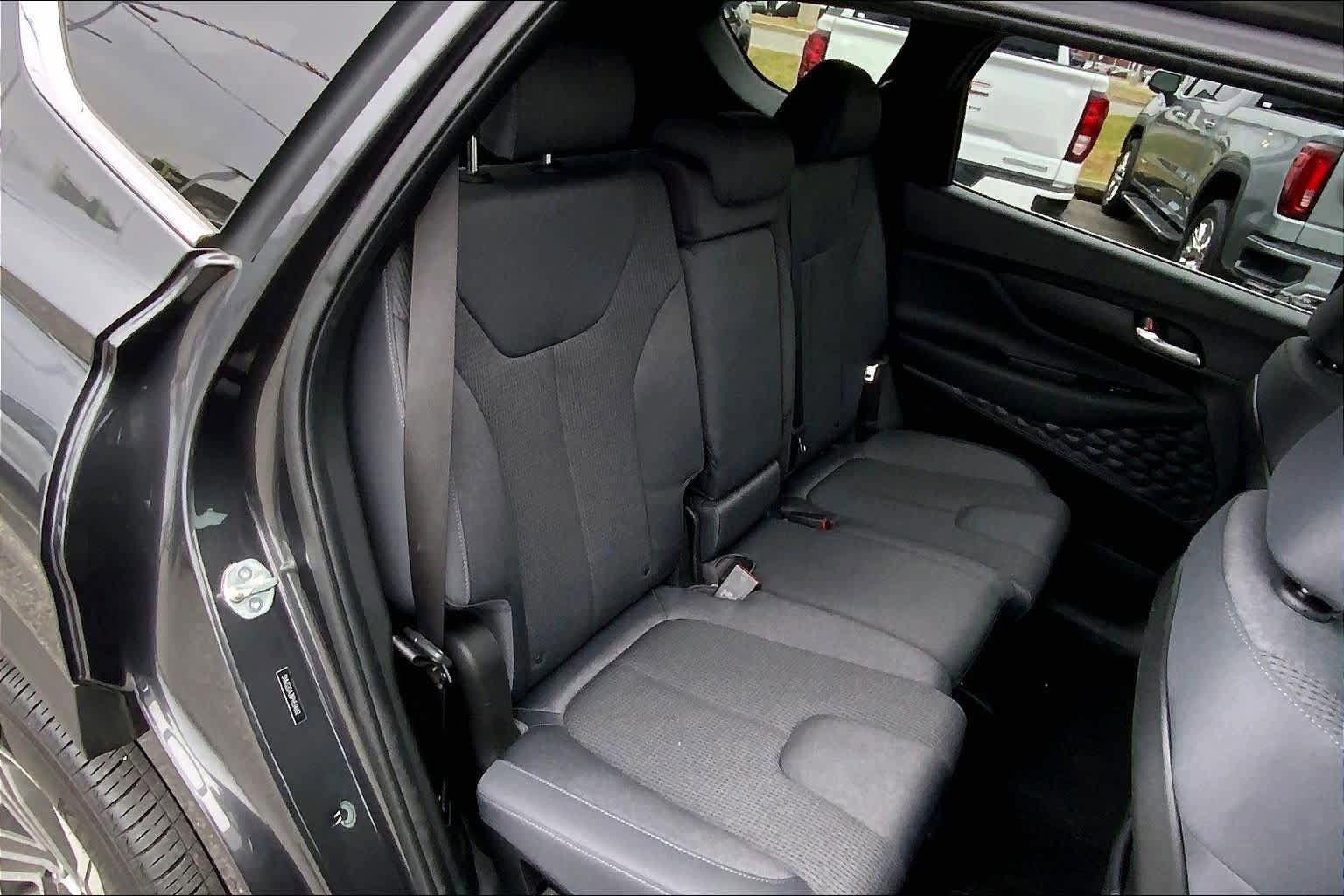 Used 2023 Hyundai Santa Fe SEL w/ Cargo Package image 19