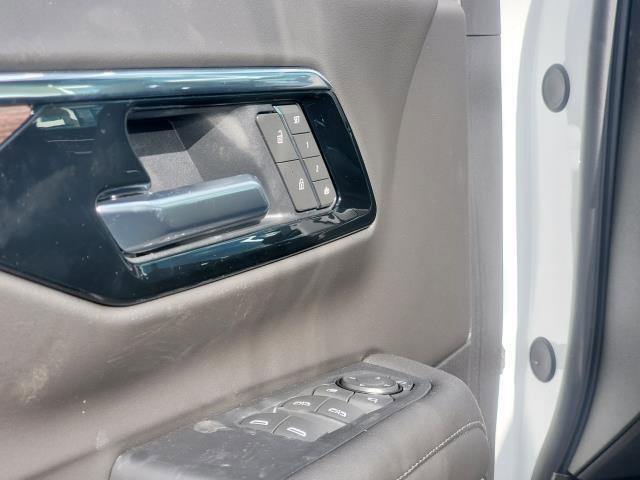 New 2025 Chevrolet Suburban LT w/ Comfort Package image 7