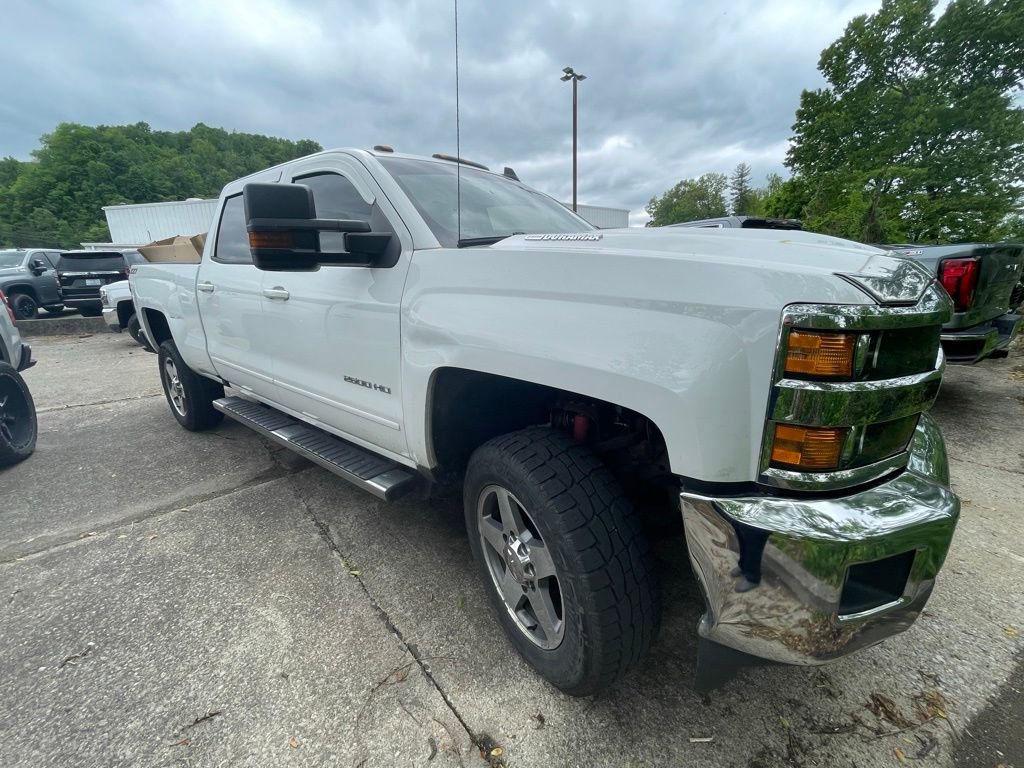 Used 2017 Chevrolet Silverado 2500 LT w/ LT Convenience Package AWD/4WD image 3