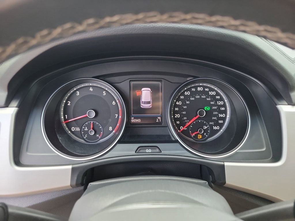 Used 2021 Volkswagen Atlas SE w/ Towing Package FWD image 21