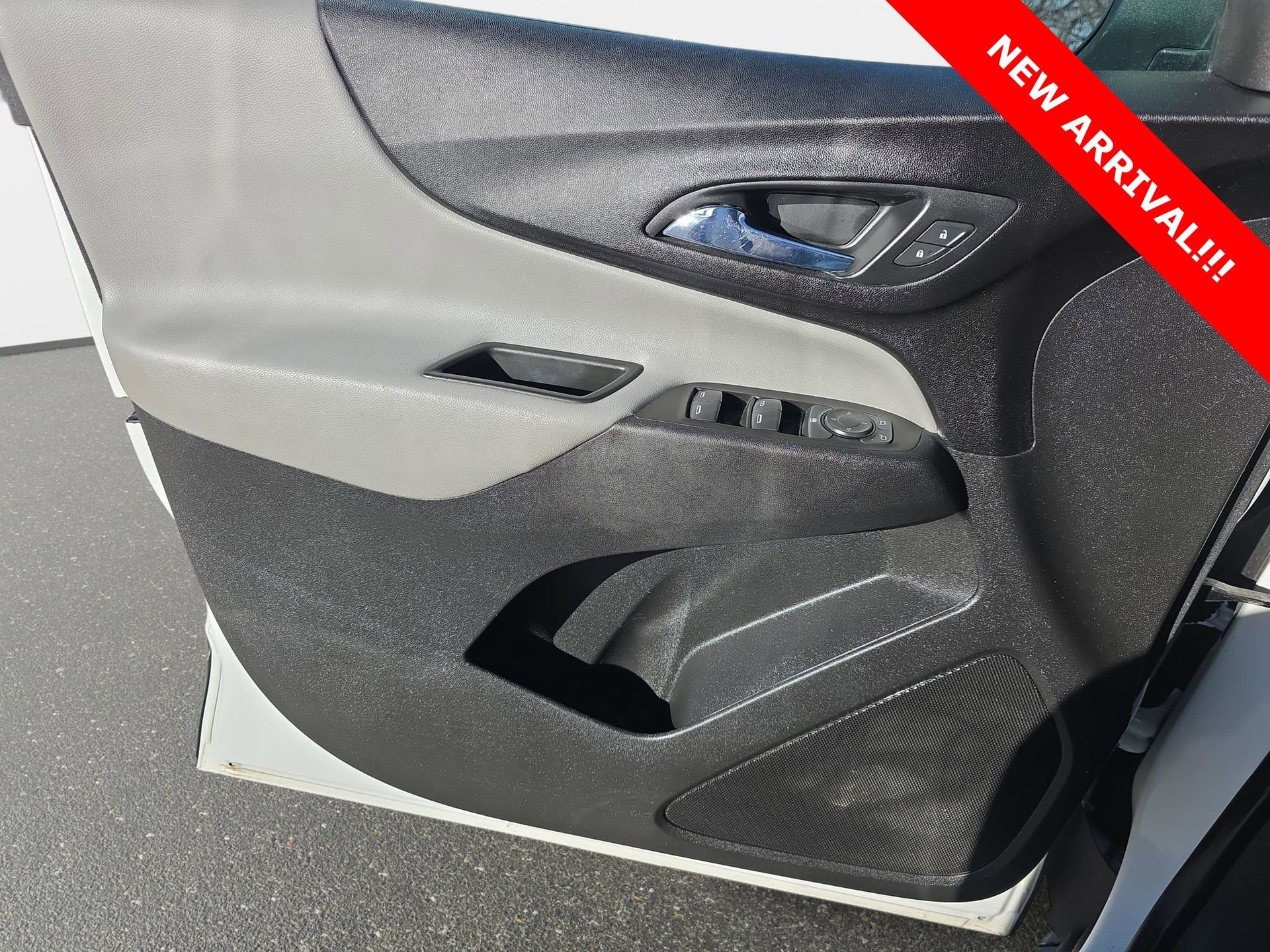 Used 2020 Chevrolet Equinox LS w/ LS Convenience Package image 25