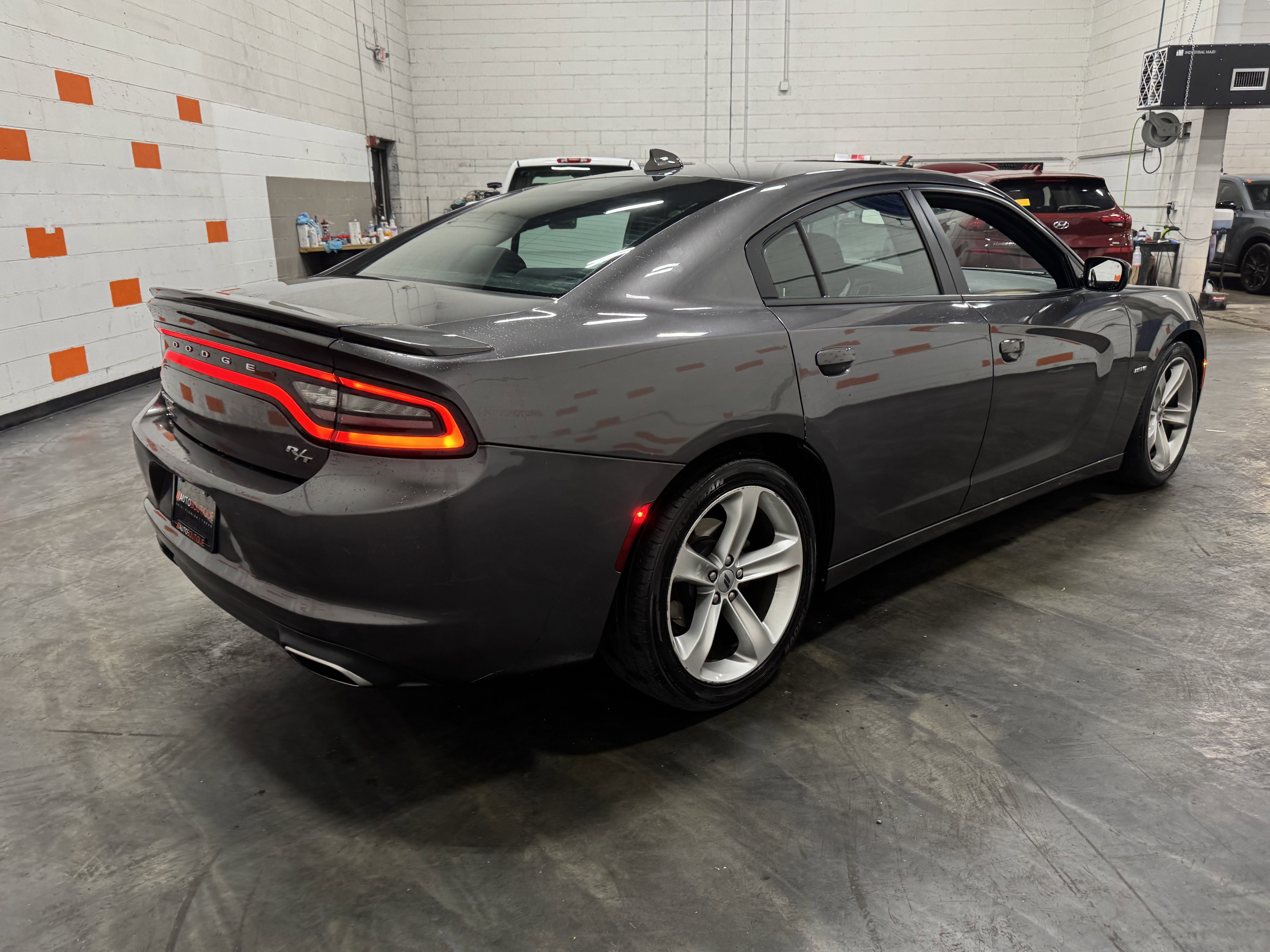 Used 2017 Dodge Charger R/T image 12