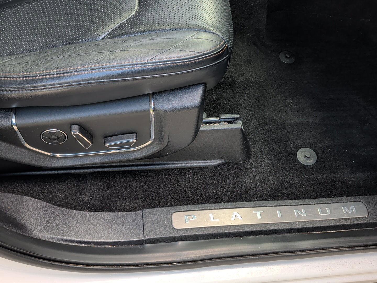 Used 2019 Ford Expedition Platinum AWD/4WD image 33