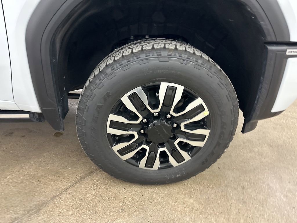 New 2026 GMC Sierra 3500 Denali Ultimate image 13