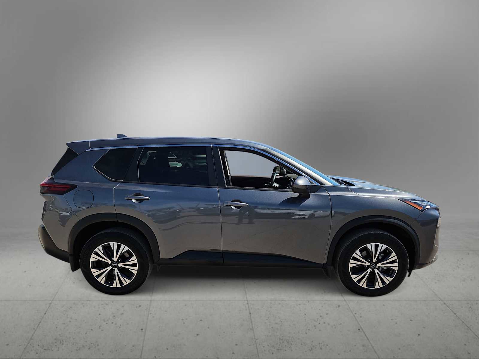 Used 2022 Nissan Rogue SV FWD image 9