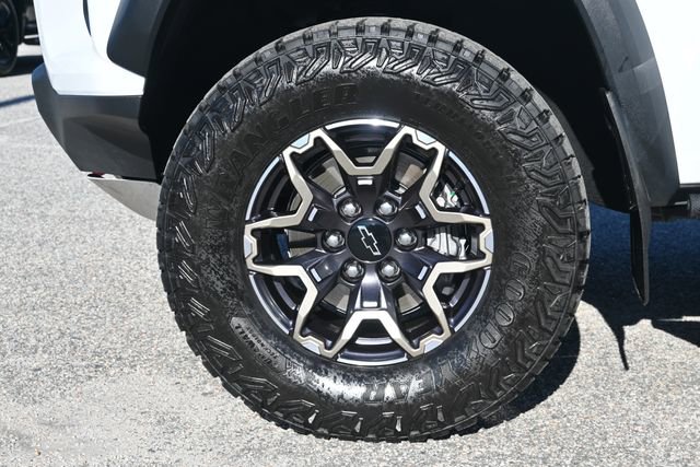Used 2024 Chevrolet Colorado ZR2 w/ ZR2 Convenience Package III image 27