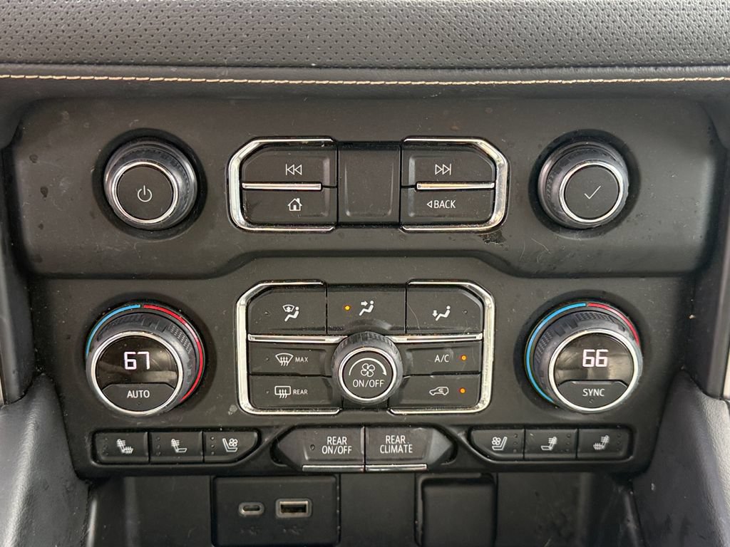 Used 2022 Chevrolet Suburban Premier AWD/4WD image 27
