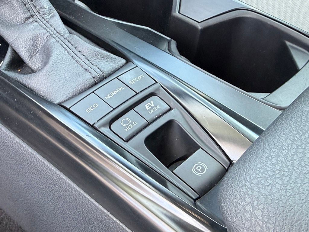 Used 2026 Toyota Camry LE w/ Convenience Package image 25