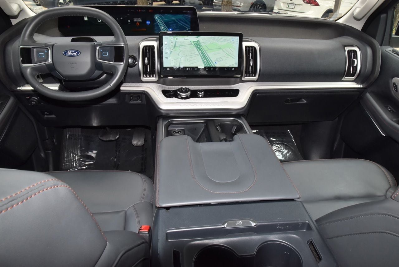 Certified 2025 Ford Expedition Active AWD/4WD image 17