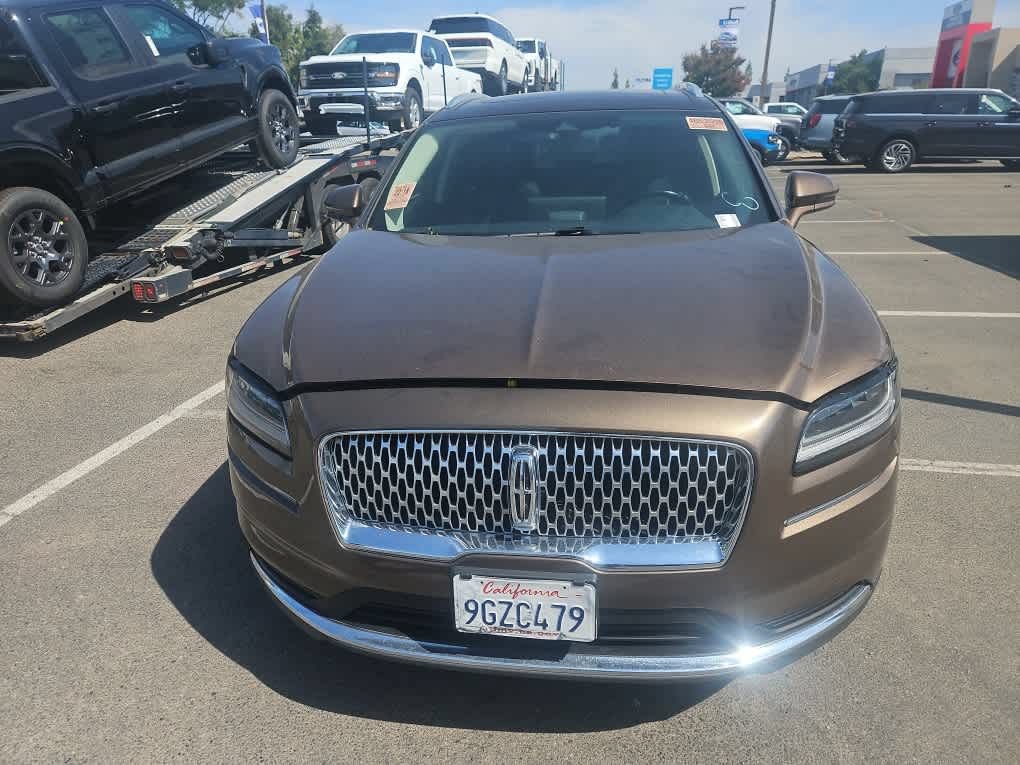 Used 2022 Lincoln Nautilus Reserve FWD image 2