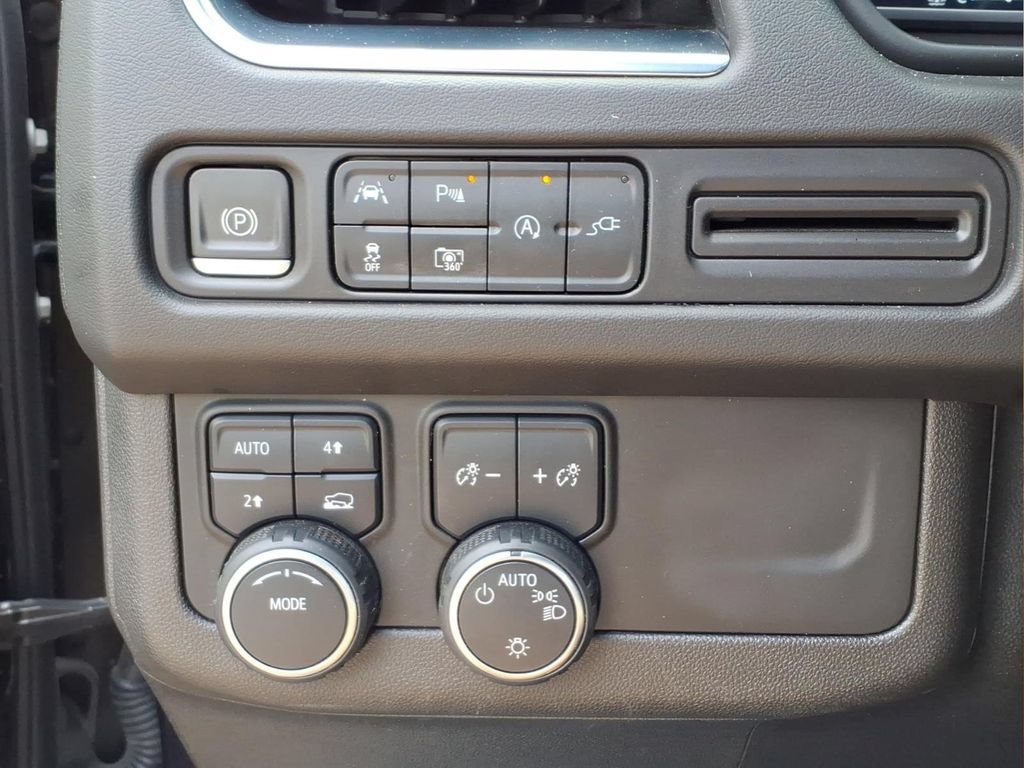 Certified 2022 Chevrolet Tahoe LT w/ LT Signature Plus Package AWD/4WD image 17