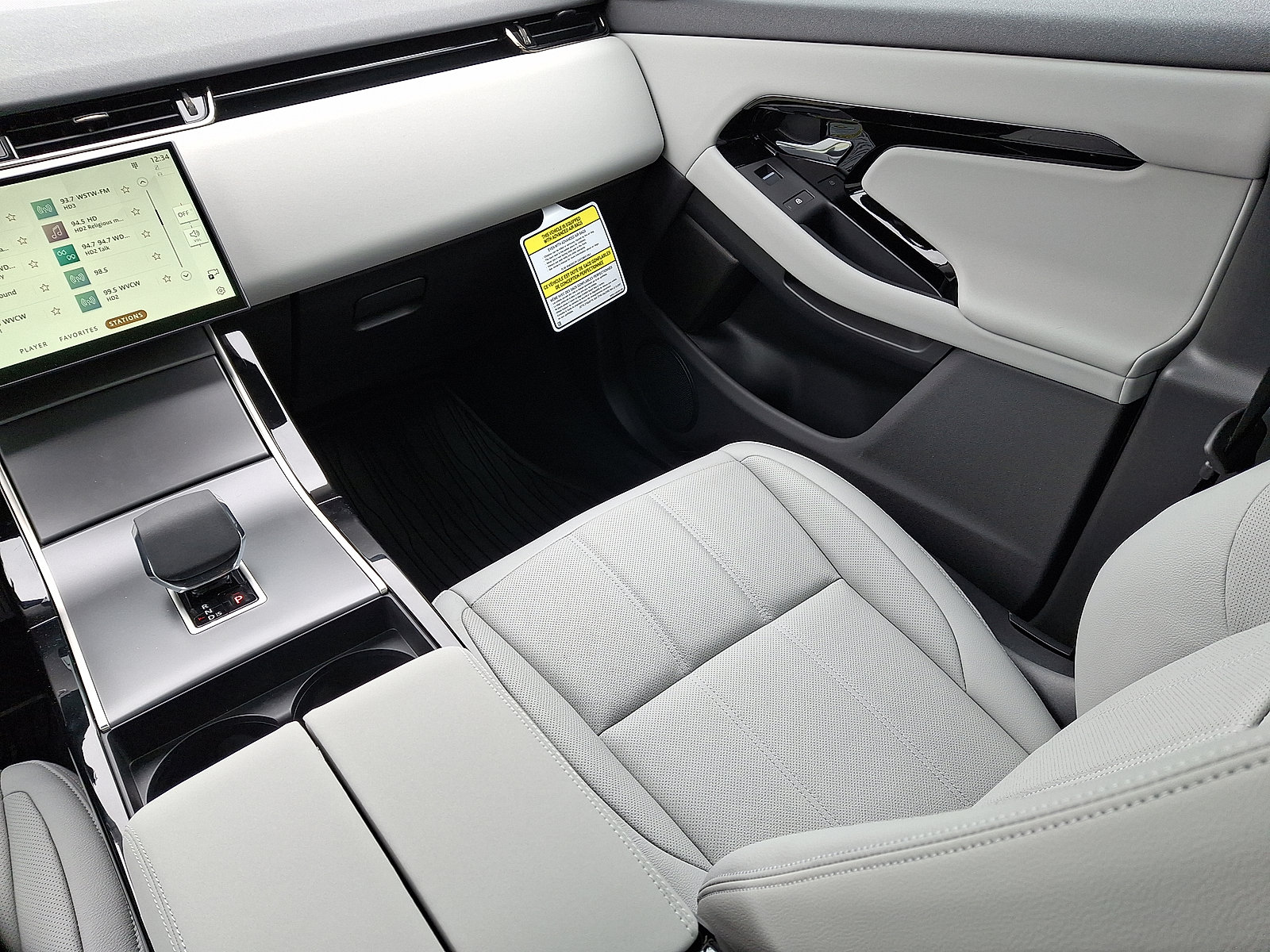 Certified 2026 Land Rover Range Rover Evoque S image 14