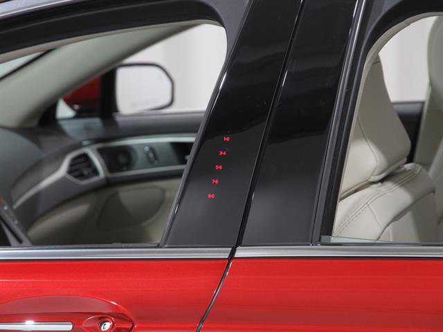 Used 2020 Lincoln MKZ Reserve w/ Elements Package image 4