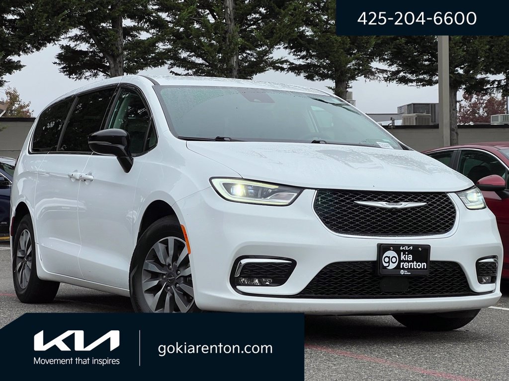 Used 2024 Chrysler Pacifica Limited