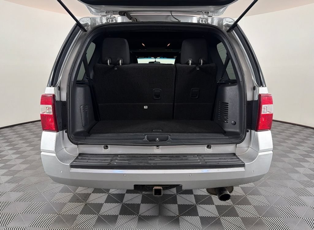 Used 2017 Ford Expedition XLT AWD/4WD image 26