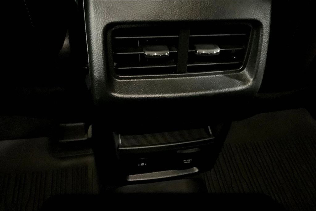 Certified 2024 Ford Edge SEL w/ Convenience Package image 30