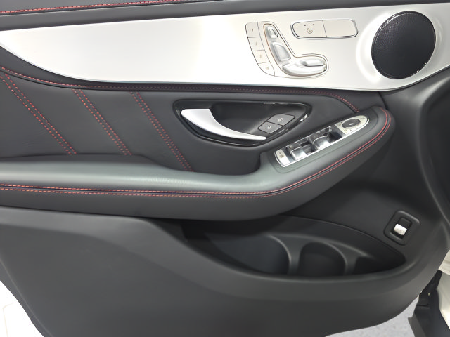 Used 2022 Mercedes-Benz GLC 43 AMG 4MATIC image 11
