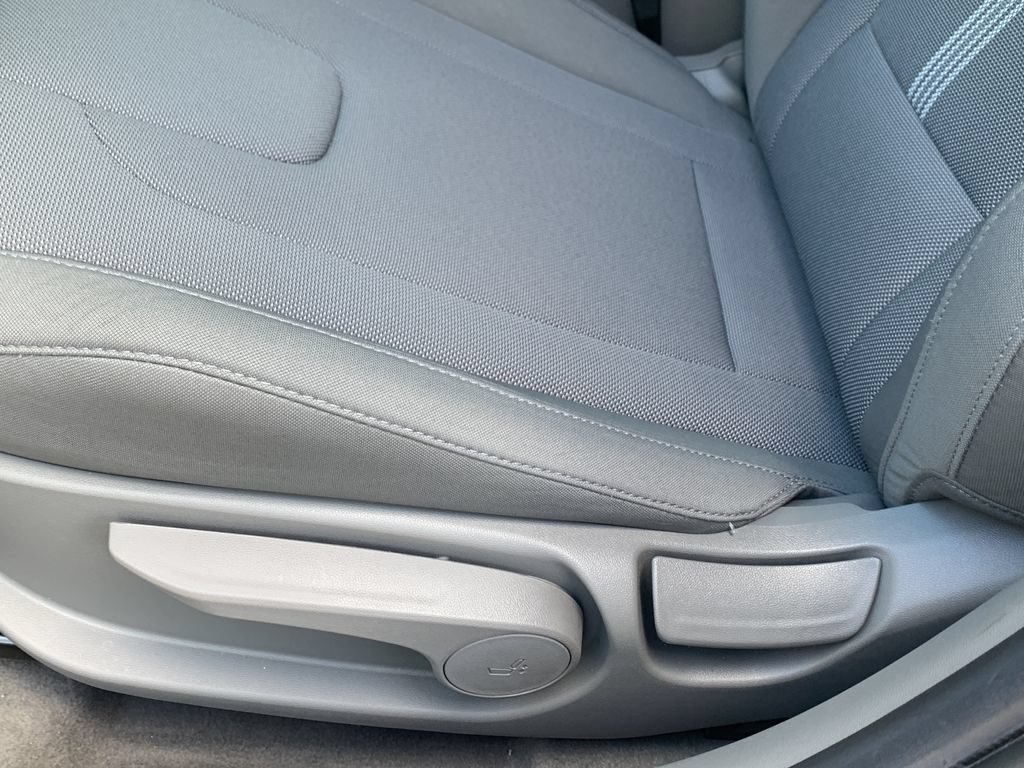 Certified 2026 Hyundai Elantra SE FWD image 15