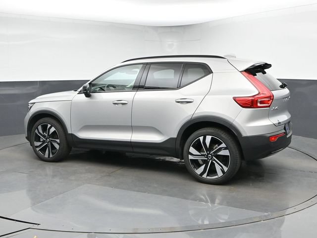 Used 2023 Volvo XC40 B5 Ultimate w/ Protection Package Premier AWD/4WD image 7