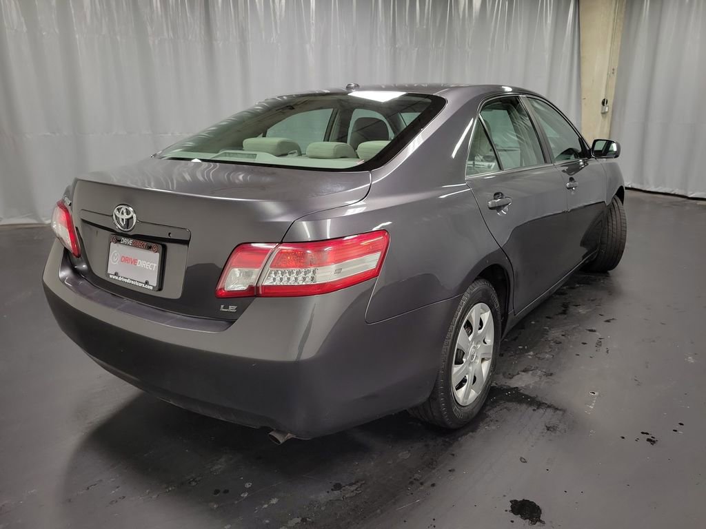 Used 2010 Toyota Camry LE image 8