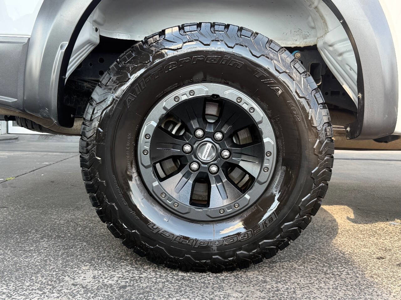 Used 2018 Ford F150 Raptor w/ Equipment Group 802A Luxury image 11