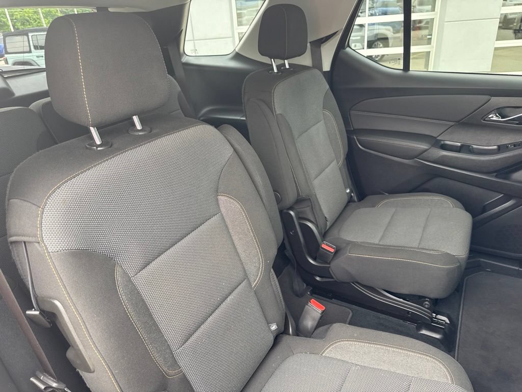 Used 2021 Chevrolet Traverse LT FWD image 37