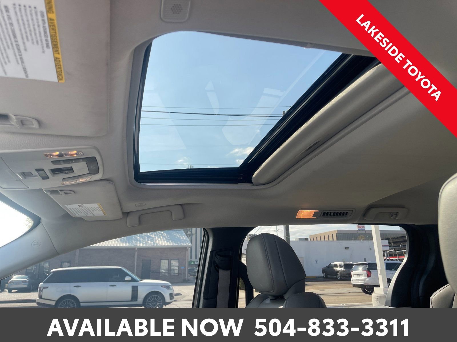 Used 2025 Toyota Sienna XLE image 10