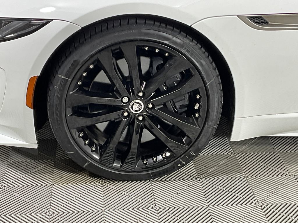 Used 2024 Jaguar F-TYPE R-Dynamic image 24