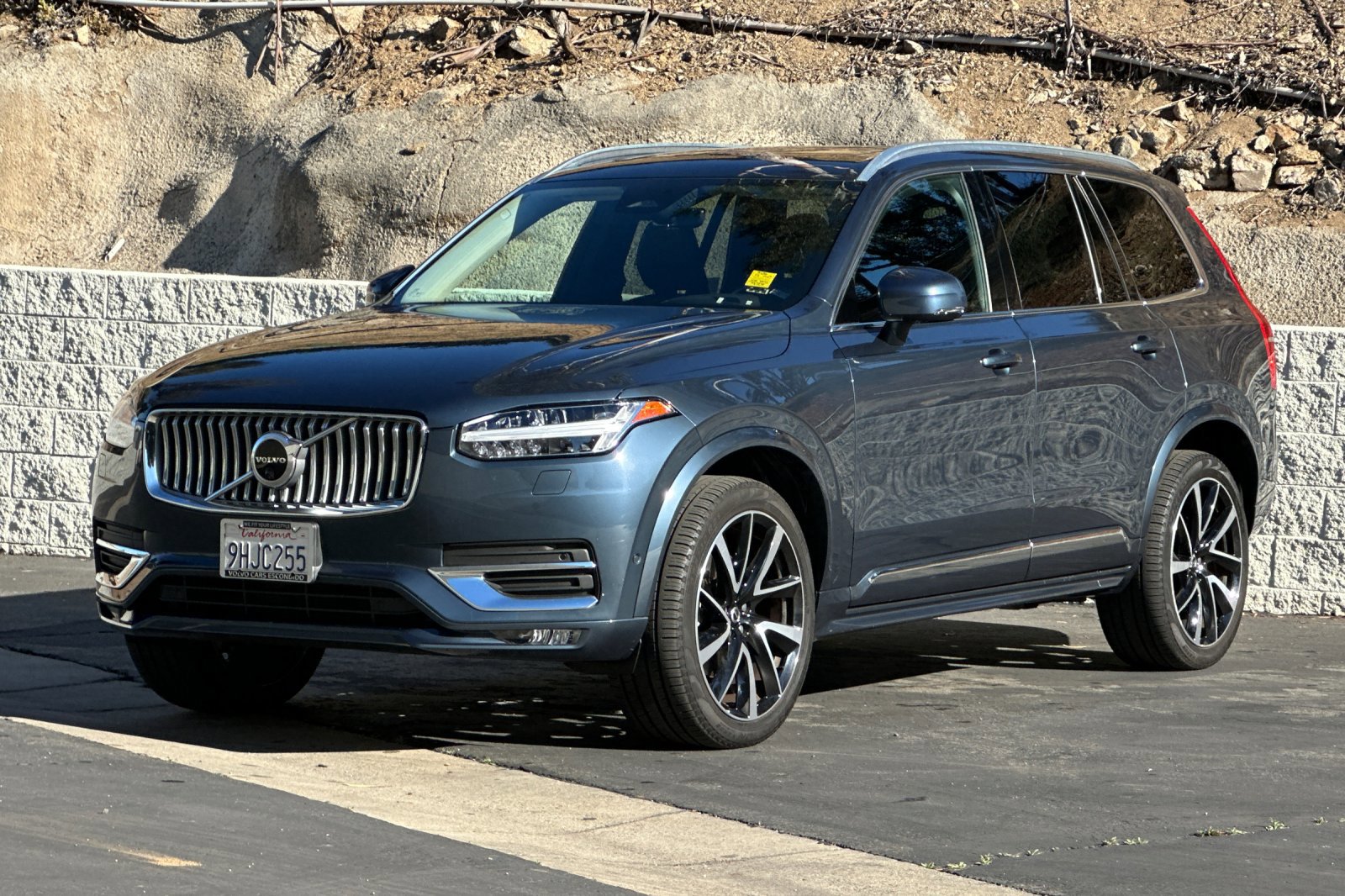 Certified 2023 Volvo XC90 B5 Plus AWD/4WD image 9