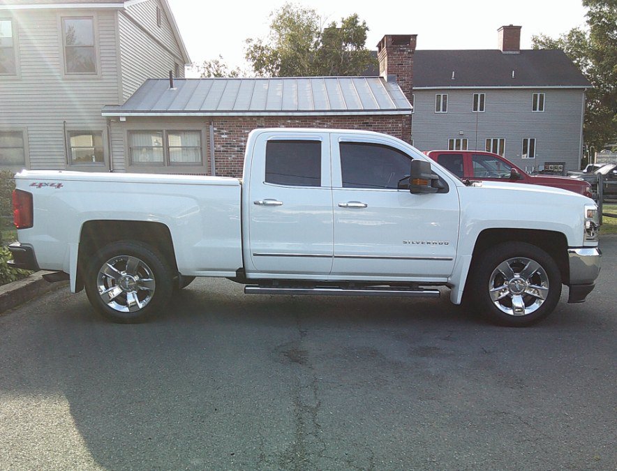 Used 2017 Chevrolet Silverado 1500 LTZ AWD/4WD image 8