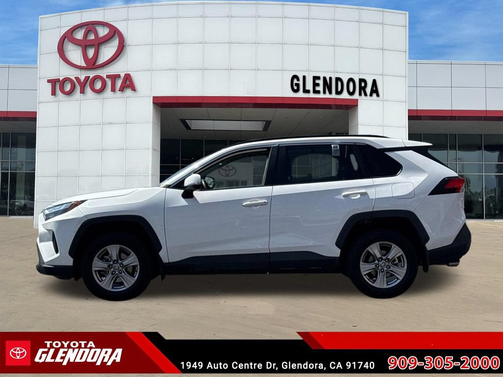 Certified 2022 Toyota RAV4 XLE w/ Convenience Package FWD image 6