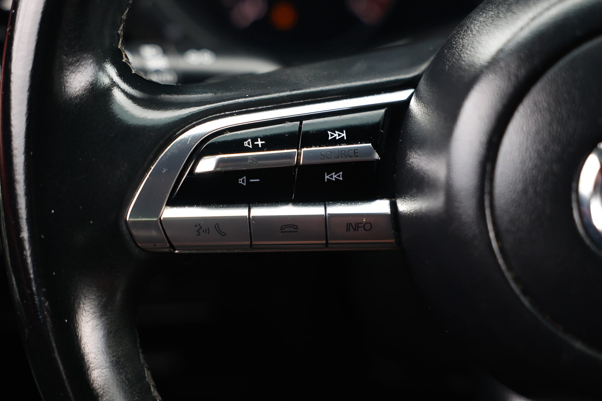 Used 2019 MAZDA MAZDA3 Hatchback w/ Premium Package FWD image 31
